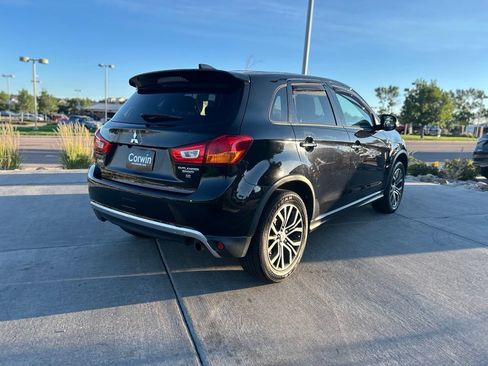 Used 2017 Mitsubishi Outlander Sport SE FWD image 7