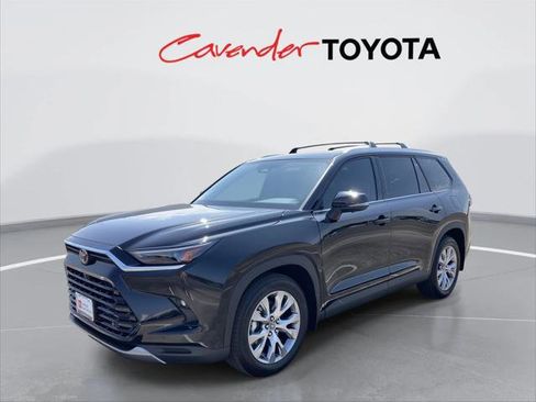 Certified 2025 Toyota Grand Highlander FWD image 1