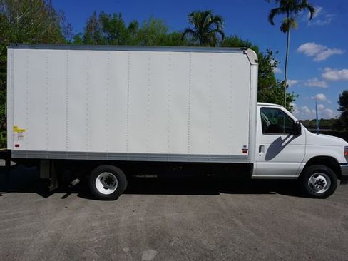 New 2027 Ford E-450 and Econoline 450 Super Duty w/ Power Equipment Group image 17