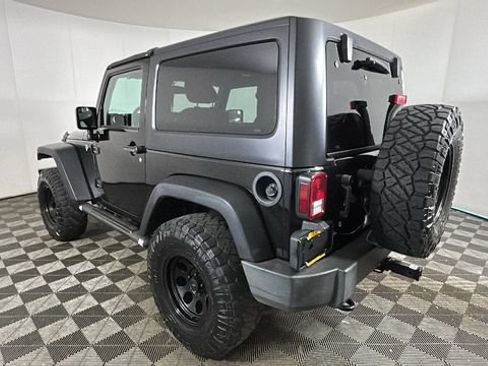 Used 2018 Jeep Wrangler Sport AWD/4WD image 4