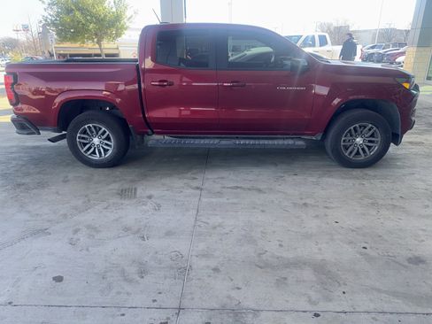 Used 2024 Chevrolet Colorado LT w/ LT Convenience Package II image 24