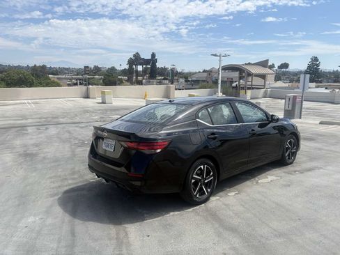 Used 2025 Nissan Sentra SV FWD image 31