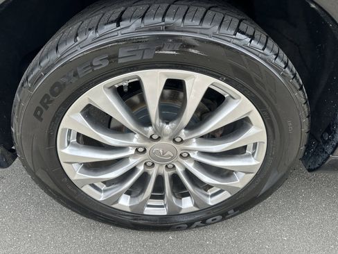 Used 2017 INFINITI QX80 4WD w/ Driver Assistance Package image 42