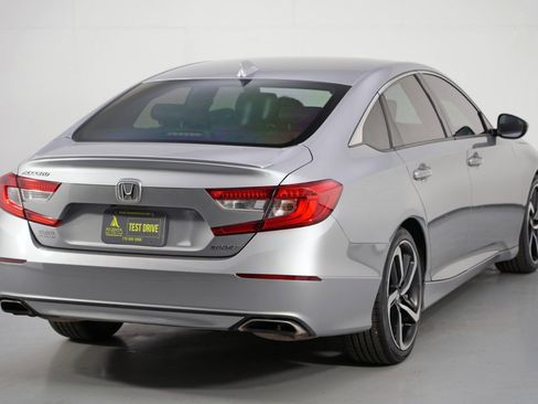 Used 2018 Honda Accord Sport image 45