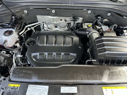 Used 2025 Volkswagen Atlas SEL image 11