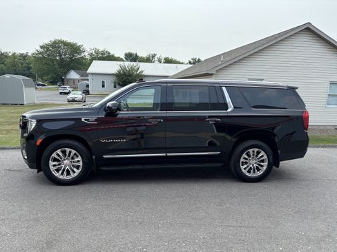 Used 2023 GMC Yukon XL SLT w/ SLT Premium Package AWD/4WD image 7