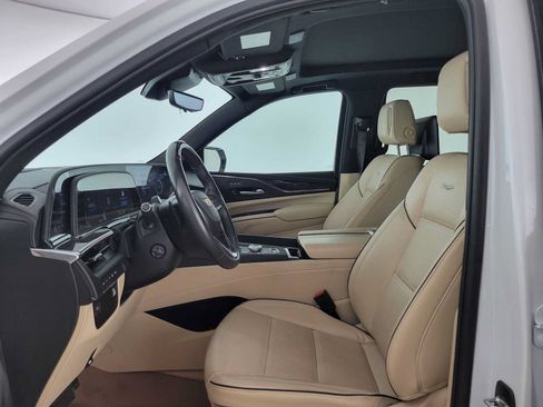 Used 2024 Cadillac Escalade Premium Luxury w/ LPO, Floor Liner Package AWD/4WD image 21