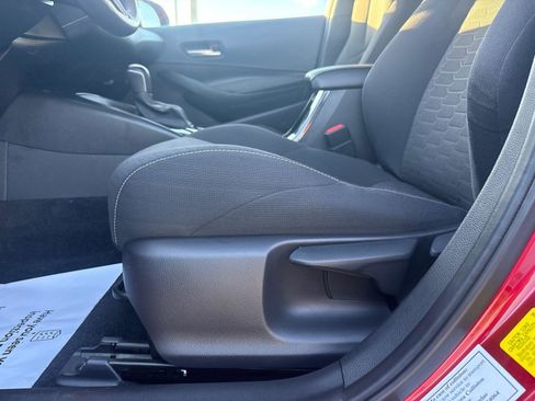 Used 2022 Toyota Corolla SE image 18