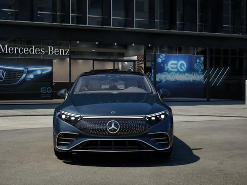 Certified 2023 Mercedes-Benz EQS 580 4MATIC Sedan image 38