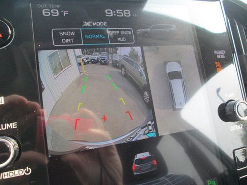 Used 2025 Subaru Ascent Touring w/ Popular Package #2 AWD/4WD image 19