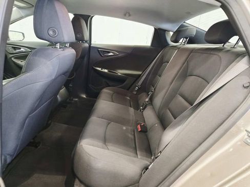 Used 2025 Chevrolet Malibu LS FWD image 9