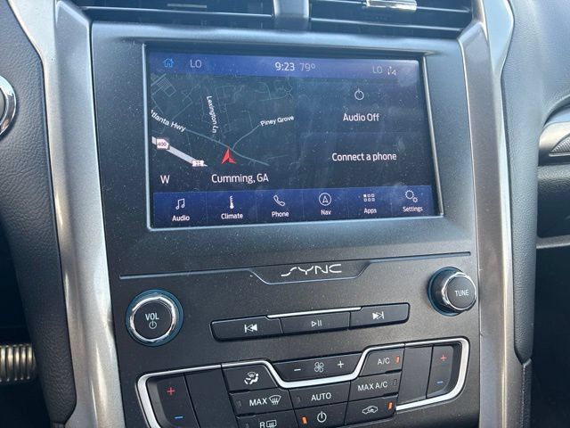 Used 2020 Ford Fusion SE FWD image 10