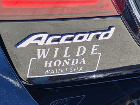 Certified 2017 Honda Accord EX-L image 9