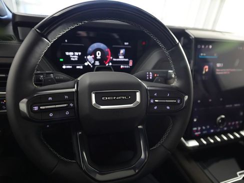Used 2026 GMC Yukon Denali Ultimate w/ LPO, Floor Liner Package AWD/4WD image 23