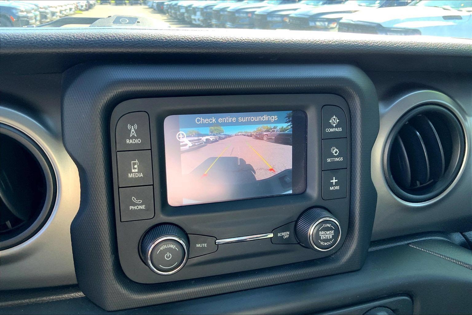 Used 2020 Jeep Gladiator Sport w/ Quick Order Package 24S AWD/4WD image 27
