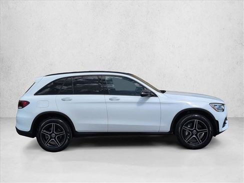 Certified 2022 Mercedes-Benz GLC 300 4MATIC image 4
