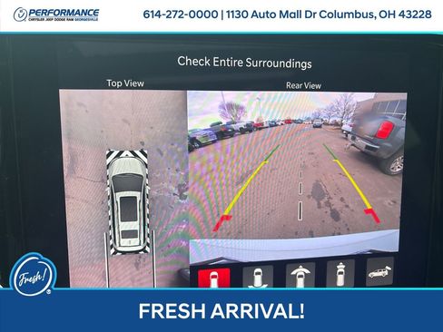 Used 2024 Chrysler Pacifica Premium image 22