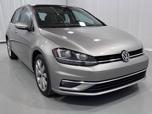 Used 2019 Volkswagen Golf SE w/ Driver Assistance Package image 3