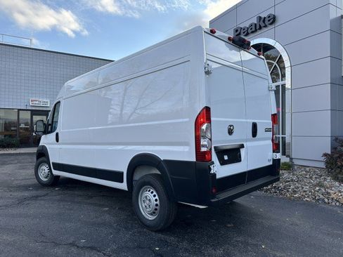 New 2026 RAM ProMaster 2500 w/ Quick Order Package 22G SLT image 4
