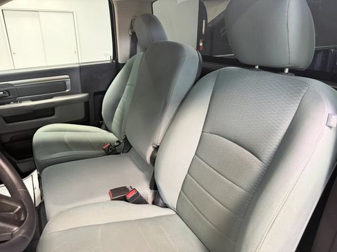 Used 2018 RAM 1500 Express RWD image 35