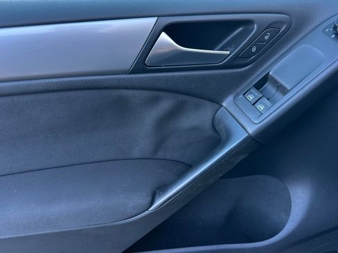 Used 2012 Volkswagen Golf 2-Door image 11