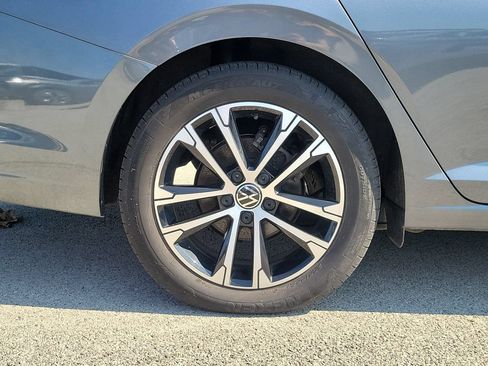 Used 2024 Volkswagen Jetta Sport FWD image 5