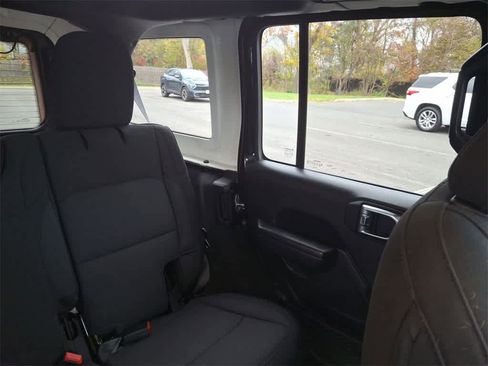 Used 2021 Jeep Wrangler Unlimited Sport image 14