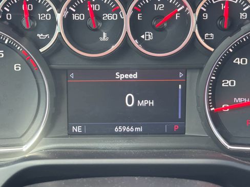 Used 2021 Chevrolet Silverado 1500 LT RWD image 38