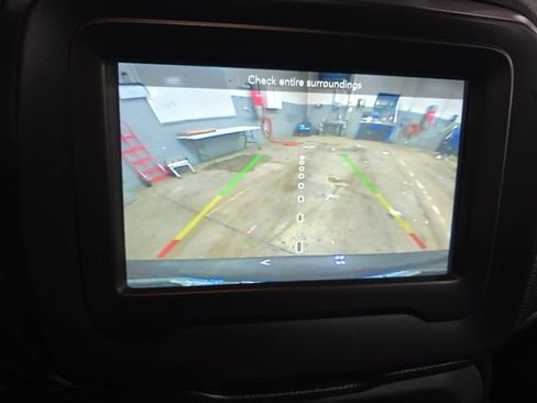 Used 2019 Jeep Renegade Limited w/ Trailer Tow Group image 23