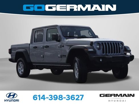 Used 2020 Jeep Gladiator Sport w/ Quick Order Package 24S AWD/4WD image 4