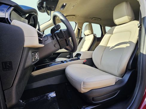 New 2026 Lincoln Corsair Premiere image 12