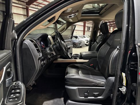 Used 2019 RAM 2500 Laramie image 13