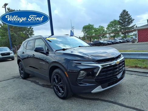 Used 2023 Chevrolet Blazer LT w/ Convenience Package FWD image 3