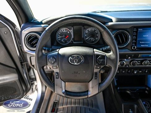 Used 2022 Toyota Tacoma SR image 12