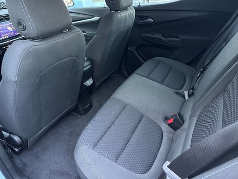 Used 2022 Chevrolet Bolt EUV LT image 12
