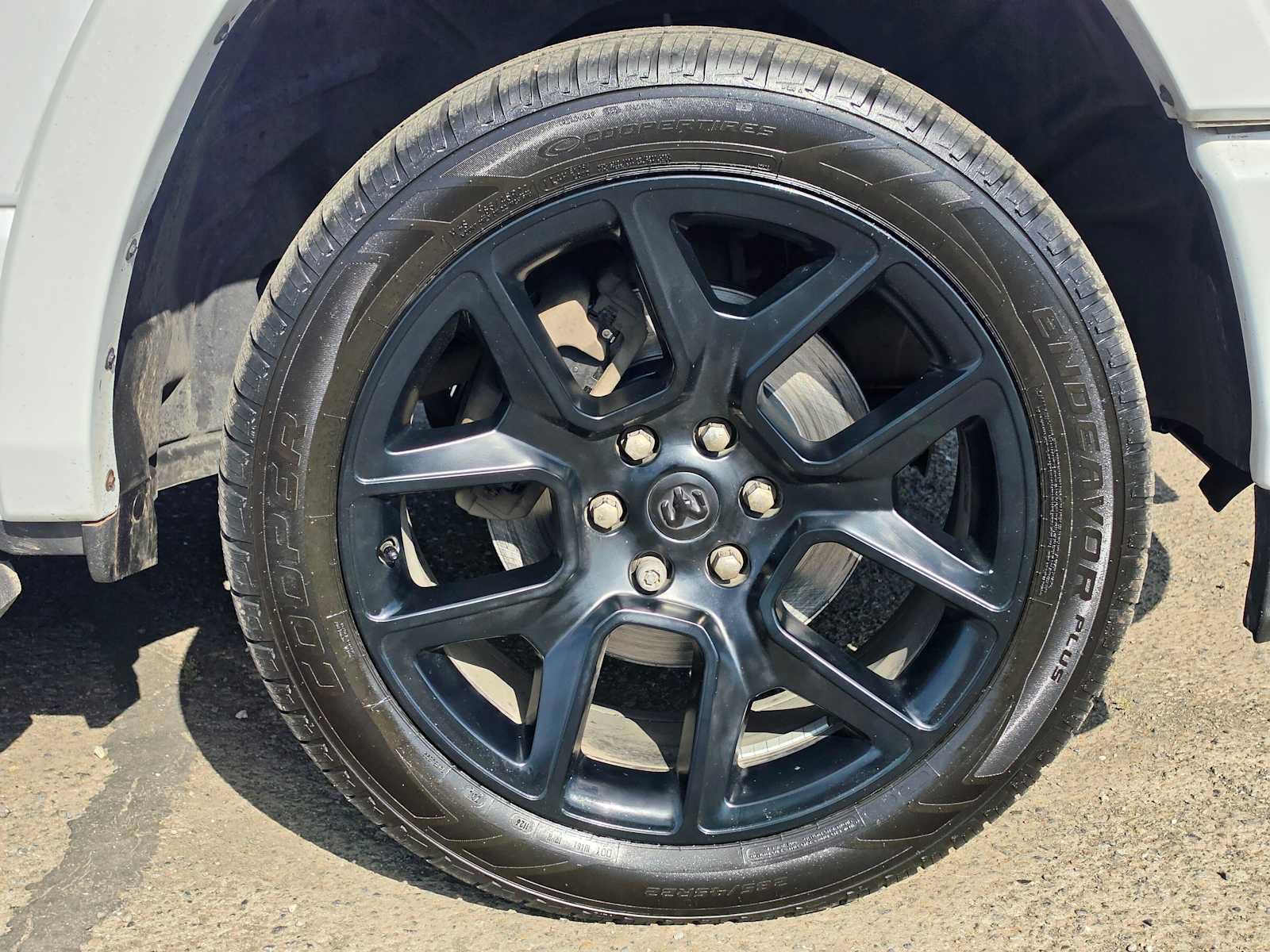 Used 2021 RAM 1500 Laramie AWD/4WD image 9