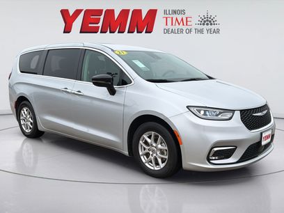 Used 2024 Chrysler Pacifica Touring-L