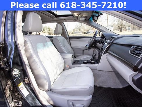 Used 2017 Toyota Camry XLE image 25