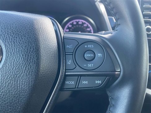 Used 2022 Toyota Camry SE image 20