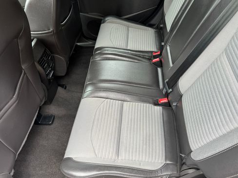 Used 2017 Ford Escape Titanium AWD/4WD image 18