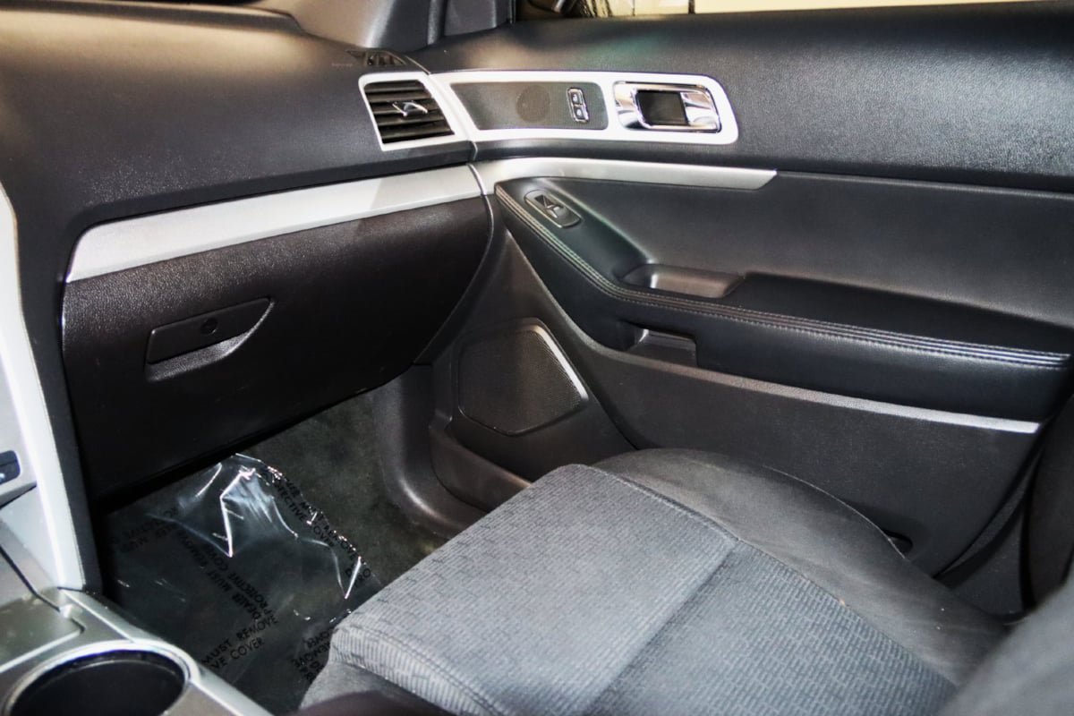 Used 2014 Ford Explorer XLT FWD image 39