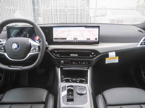 New 2026 BMW 330i Sedan w/ Convenience Package image 9