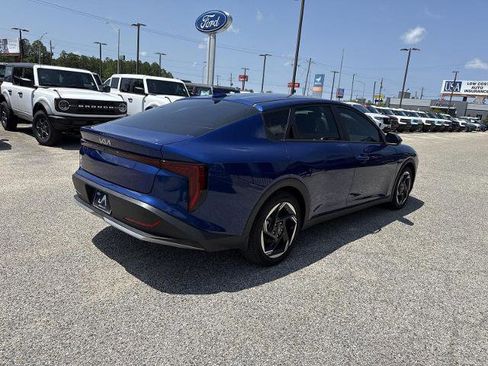 Used 2025 Kia K4 EX FWD image 3