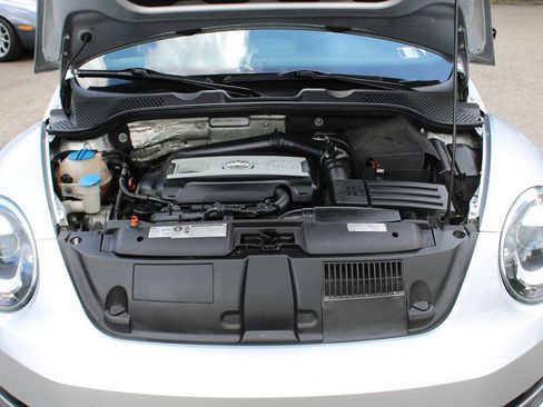 Used 2012 Volkswagen Beetle 2.0T FWD image 13