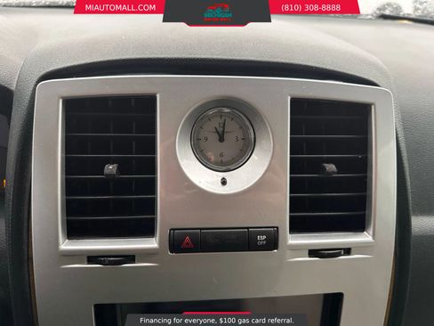 Used 2005 Chrysler 300 Touring image 15