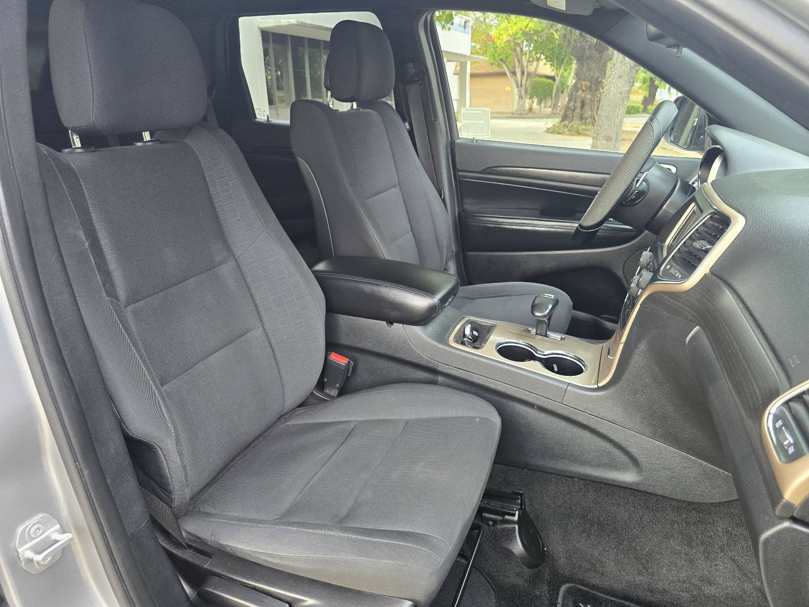 Used 2015 Jeep Grand Cherokee Laredo w/ Quick Order Package 23E RWD image 20