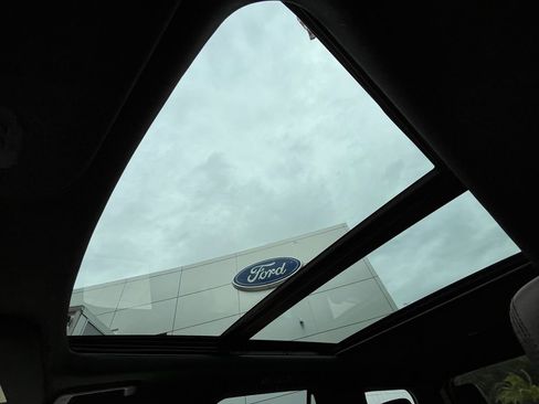 Used 2024 Ford Expedition Limited RWD image 24