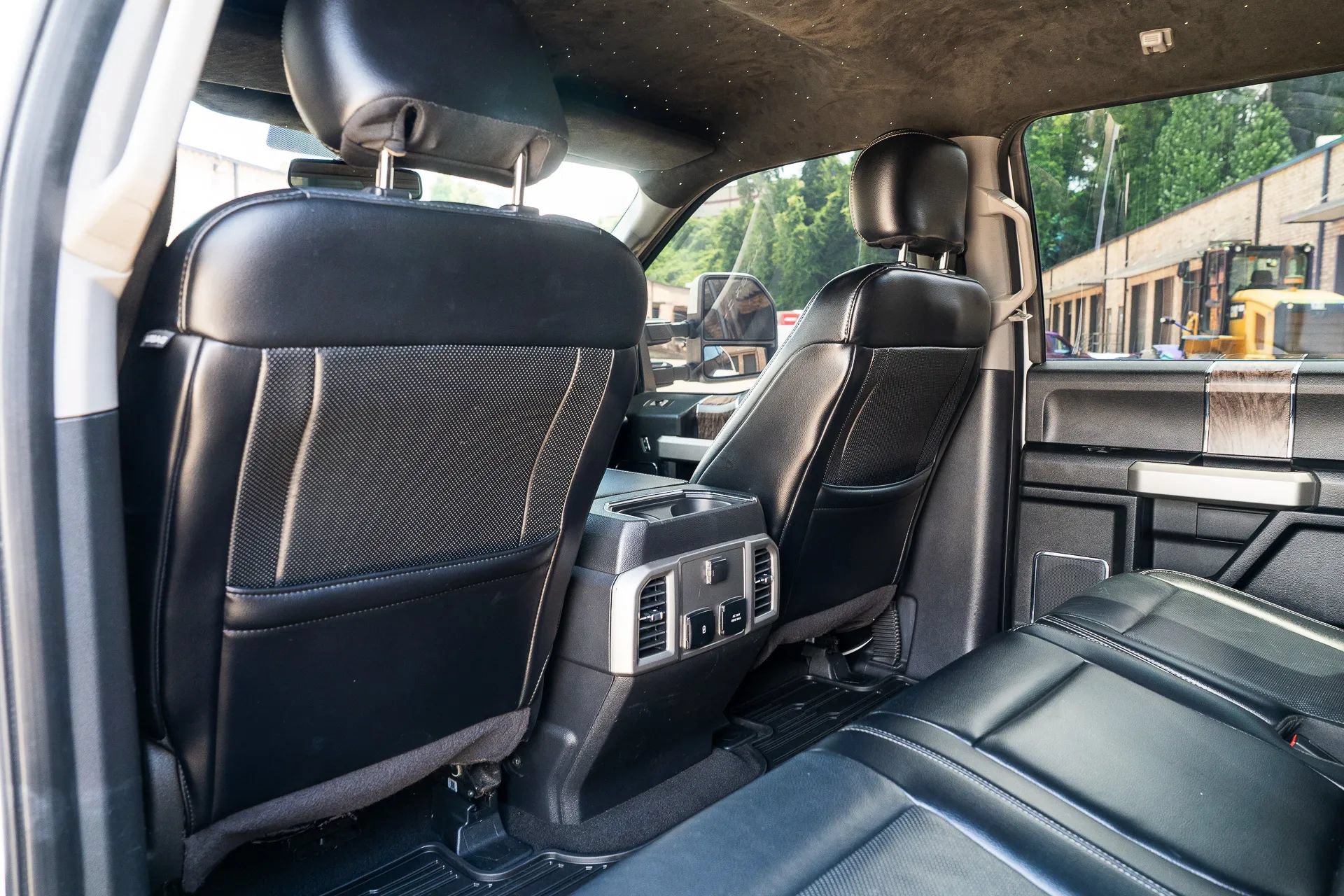 Used 2019 Ford F350 Lariat w/ Lariat Value Package AWD/4WD image 30