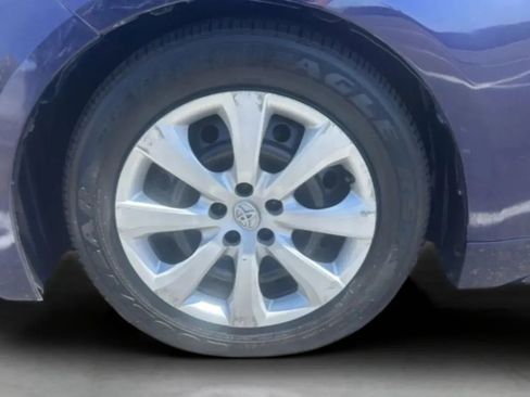 Used 2021 Toyota Corolla LE w/ Carpet Mat Package (TMS) FWD image 31