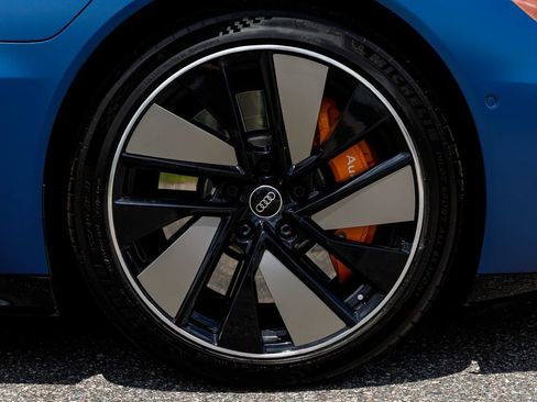Used 2022 Audi RS e-tron GT w/ Carbon Performance Package AWD/4WD image 45